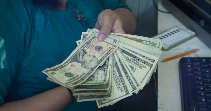 Dólar finaliza en 19.14 por uno y el peso se confirma como la peor de 150 monedas del mundo