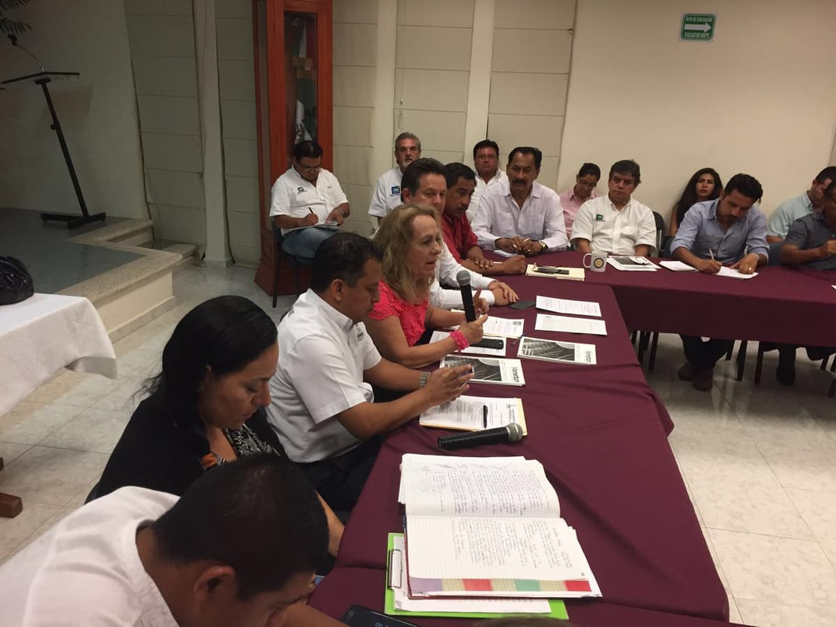 Se reúne Equipo de Transición en Seguridad Pública con Colegios de Ingenieros y Arquitectos