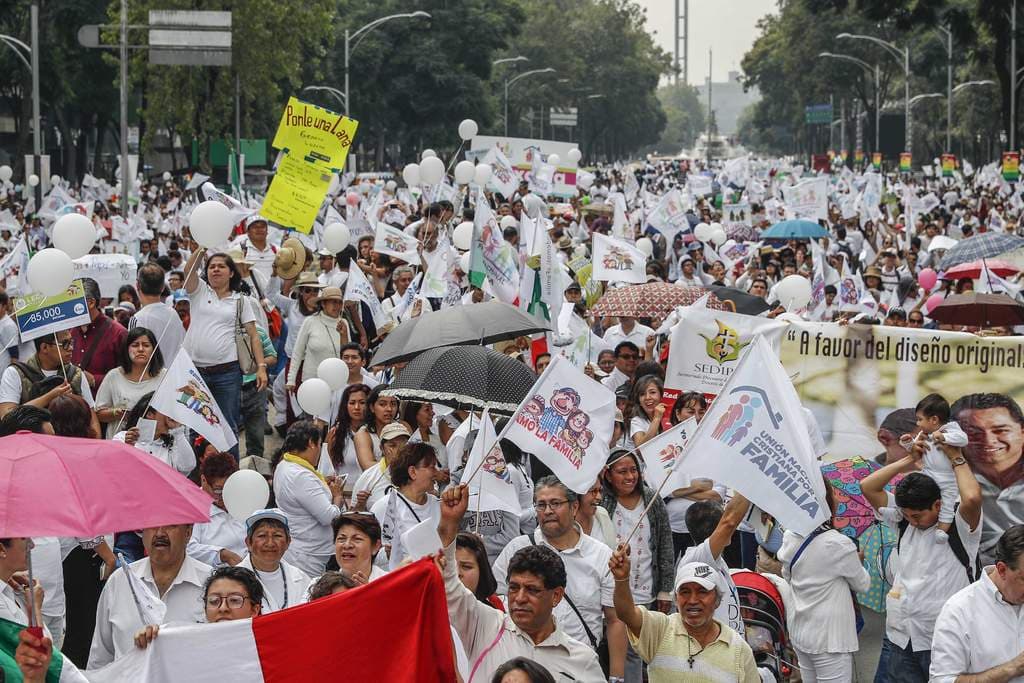 Pide Arquidiócesis diálogo con EPN por defensa de la familia