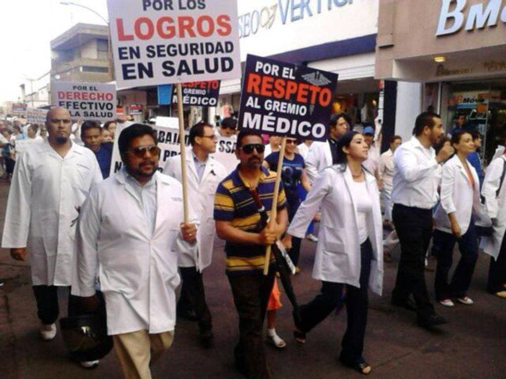Médicos preparan protesta