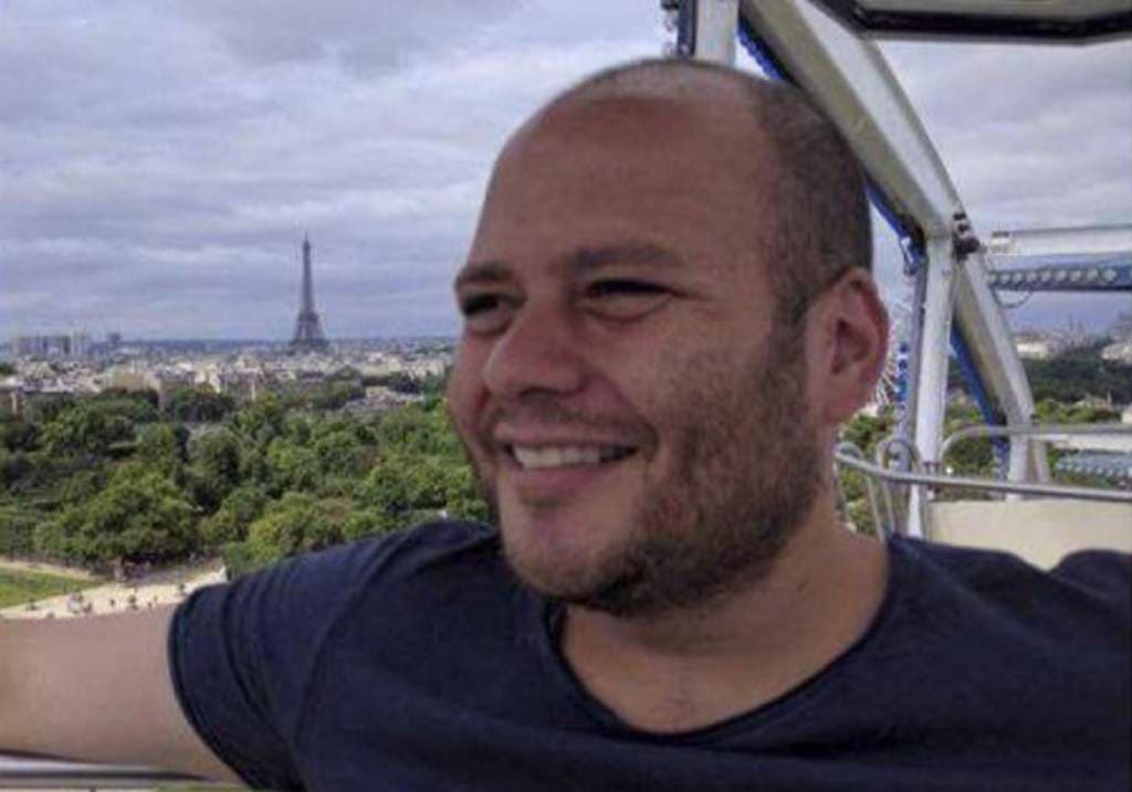 Aparece maestro reportado como desaparecido en París