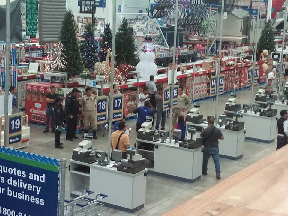 Balacera en Sams Club; un herido