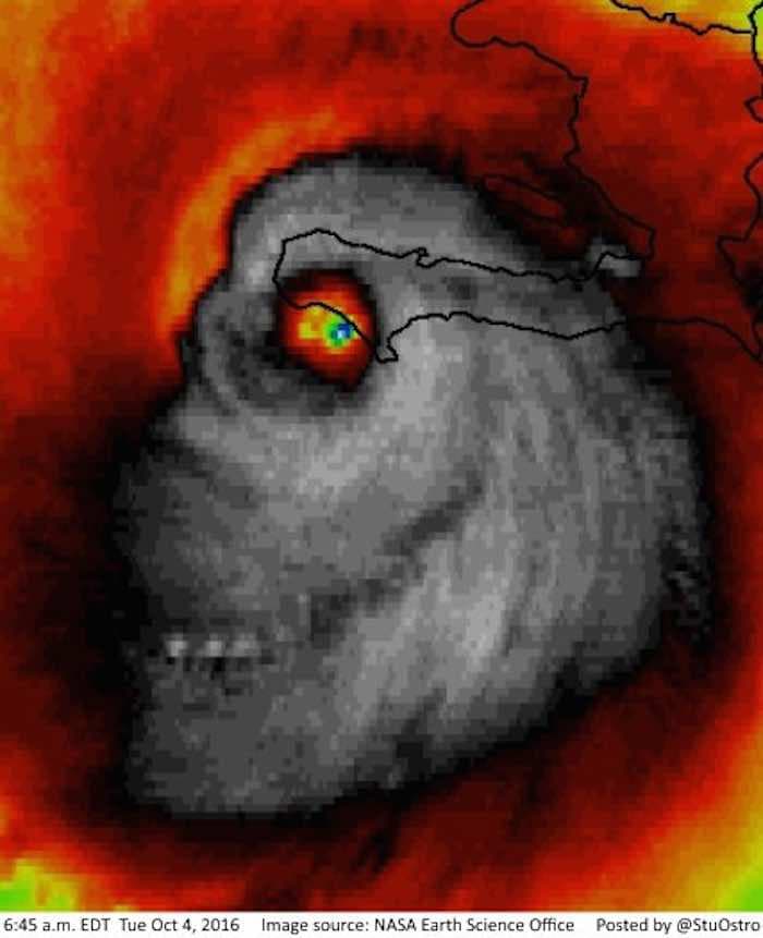 El poderoso huracán Matthew deja un rastro de devastación en el este de Cuba y tiene a Florida en alerta