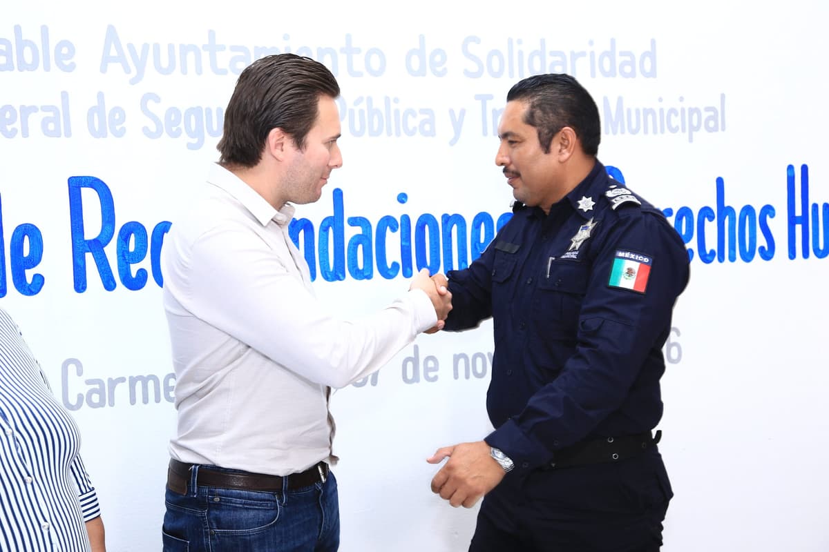 Comandante pide disculpa pública por los actos de la administración pasada