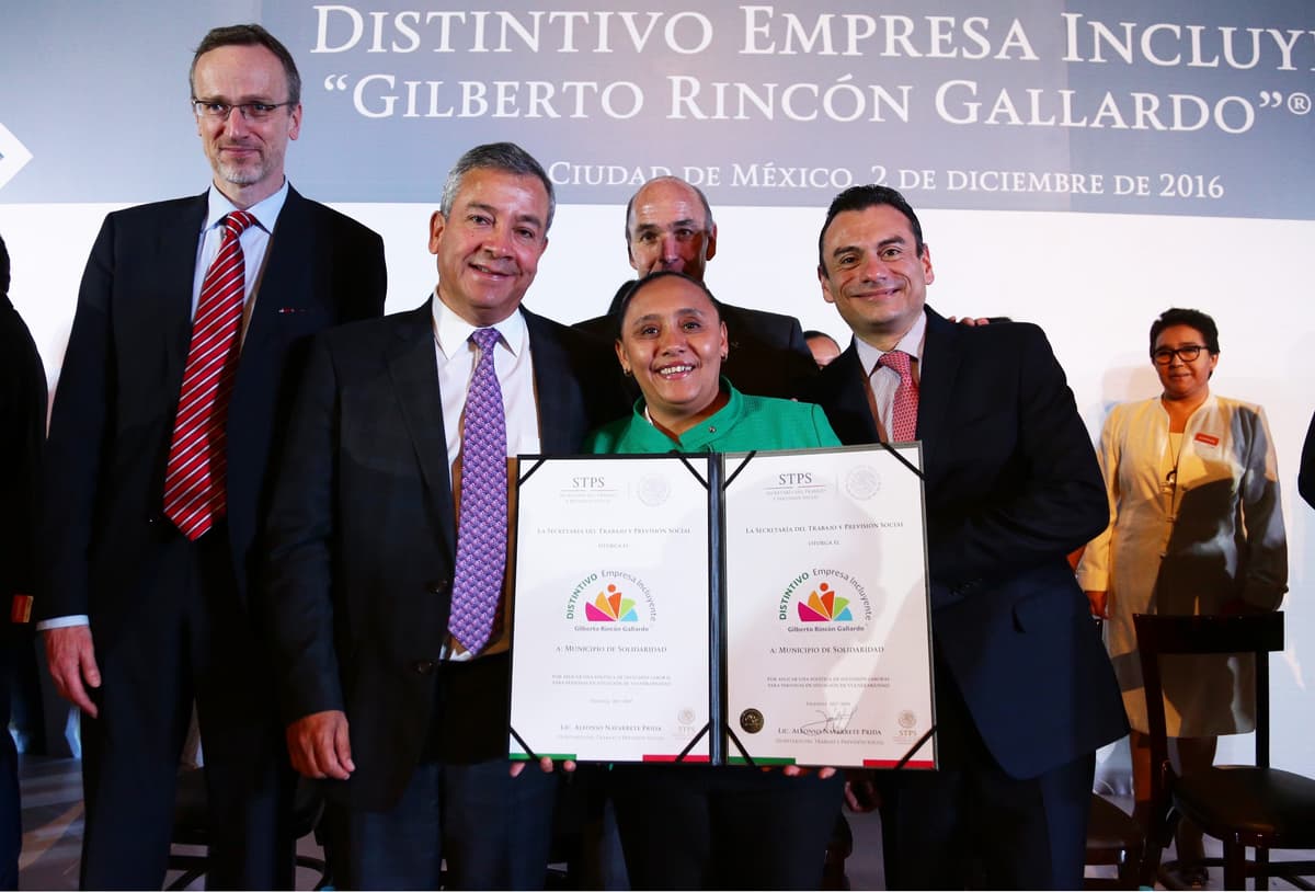 CONDECORA GOBIERNO FEDERAL A SOLIDARIDAD  COMO MUNICIPIO INCLUYENTE