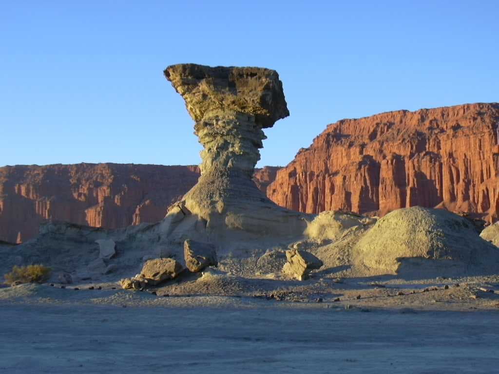 Mientras en la Riviera Maya se cobrará un derecho de 20 pesos que se suma a otros impuestos al turista, en Argentina se devolverá el IVA por alojamiento a los turistas extranjeros