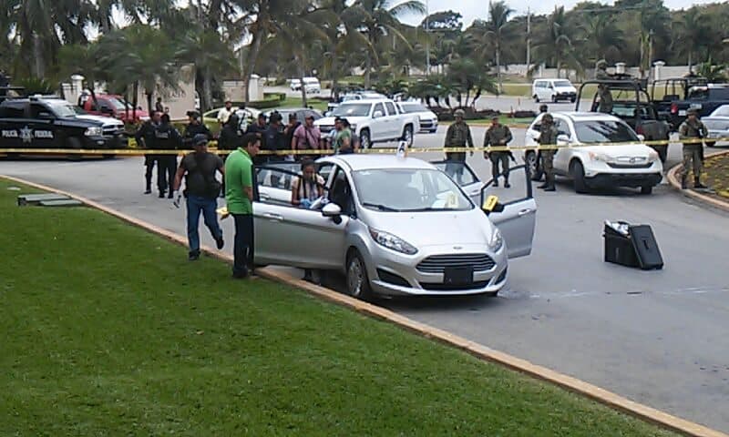 Persecución termina en balacera en el filtro policial de Playa del Carmen