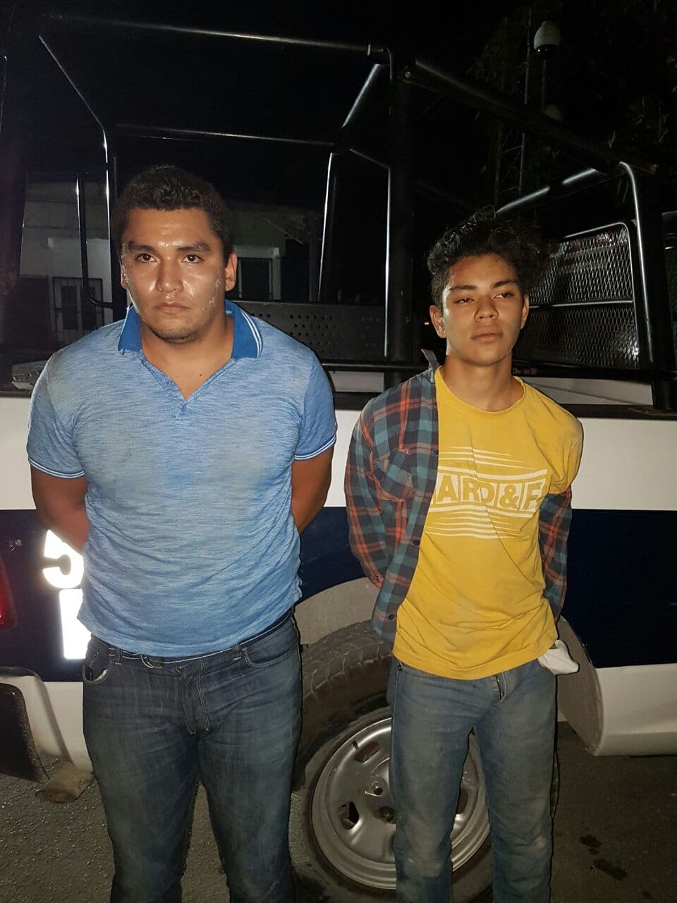 Sicarios en Cancún son detenidos al querer cobrar derecho de piso en La Chopería