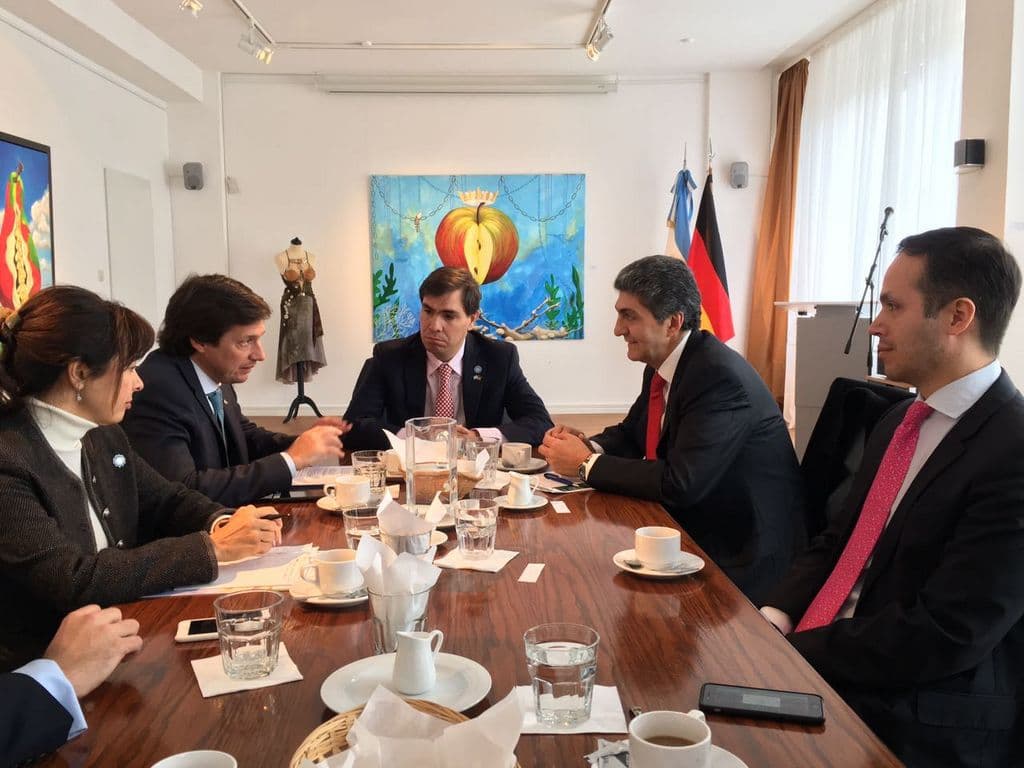 Profeco firma acuerdo de cooperación con fundación alemana