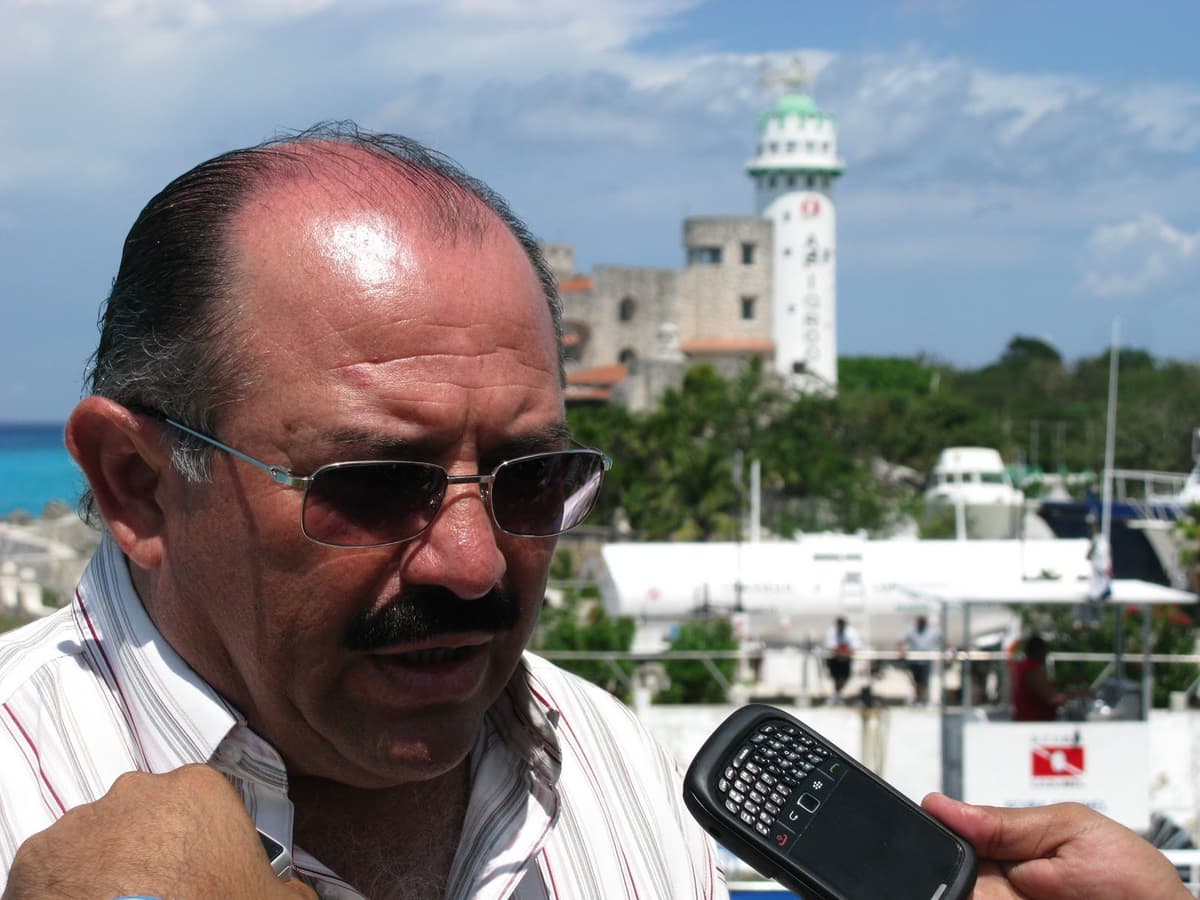 Renuncia el Auditor, adiós al primo de Félix