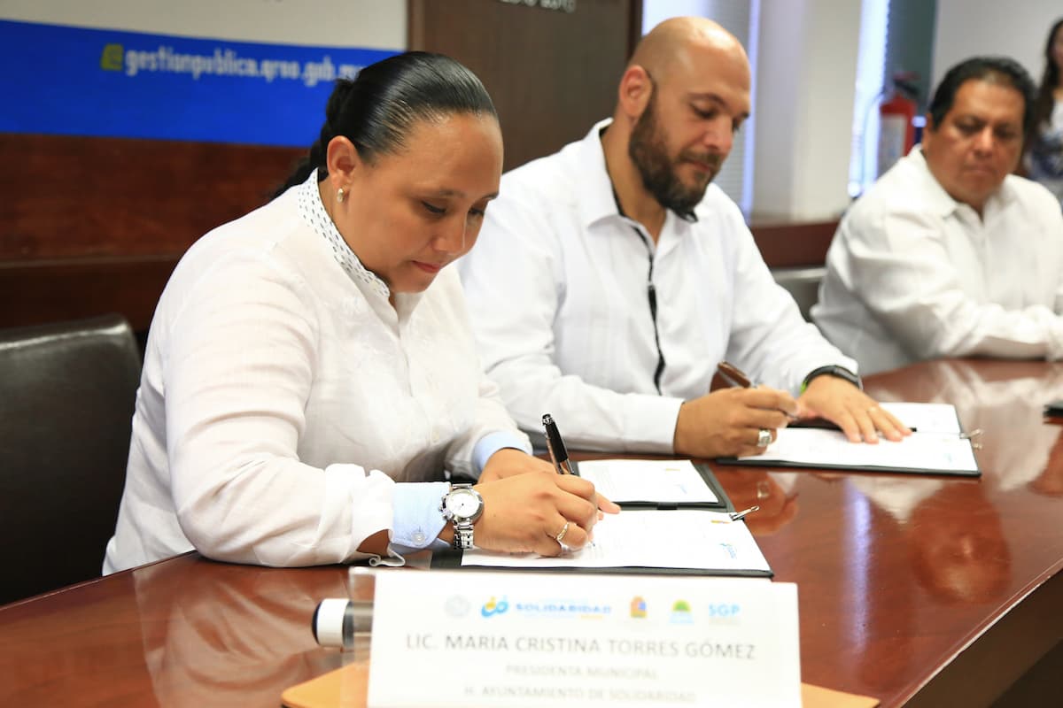 Firma Cristina Torres convenio de colaboración con Gobierno del Estado para mayor transparencia