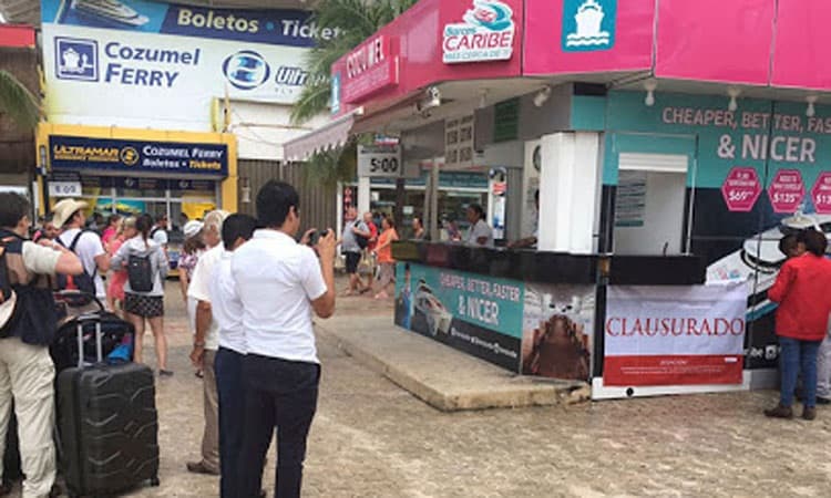 Retiran módulos de venta de la Quinta Avenida