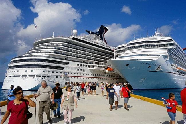 Turismo de cruceros se vuelca Cozumel y Progreso