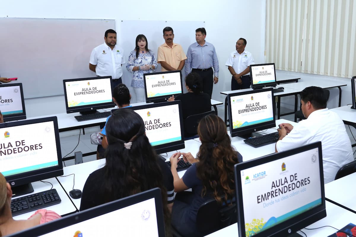 Inauguran Aula de Emprendedores en Solidaridad
