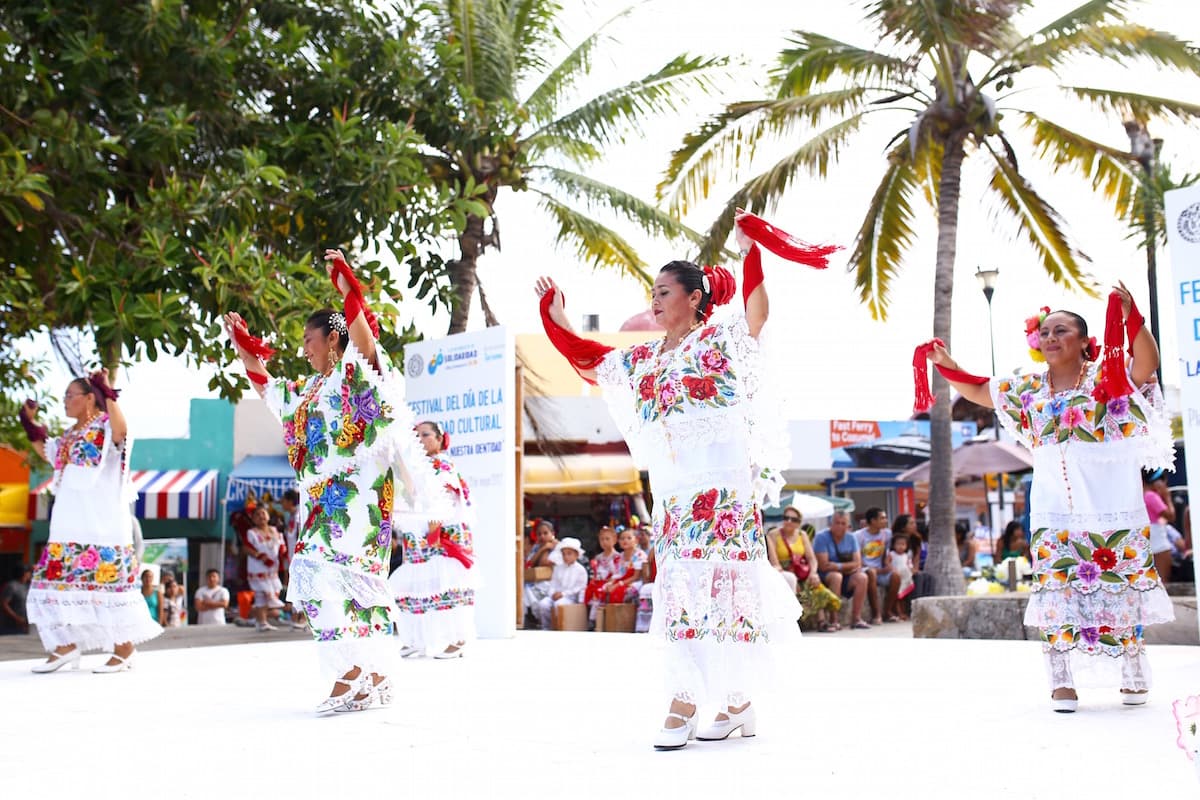 ¡Identidad solidarense! Un éxito, el Festival del Día de la Diversidad Cultural