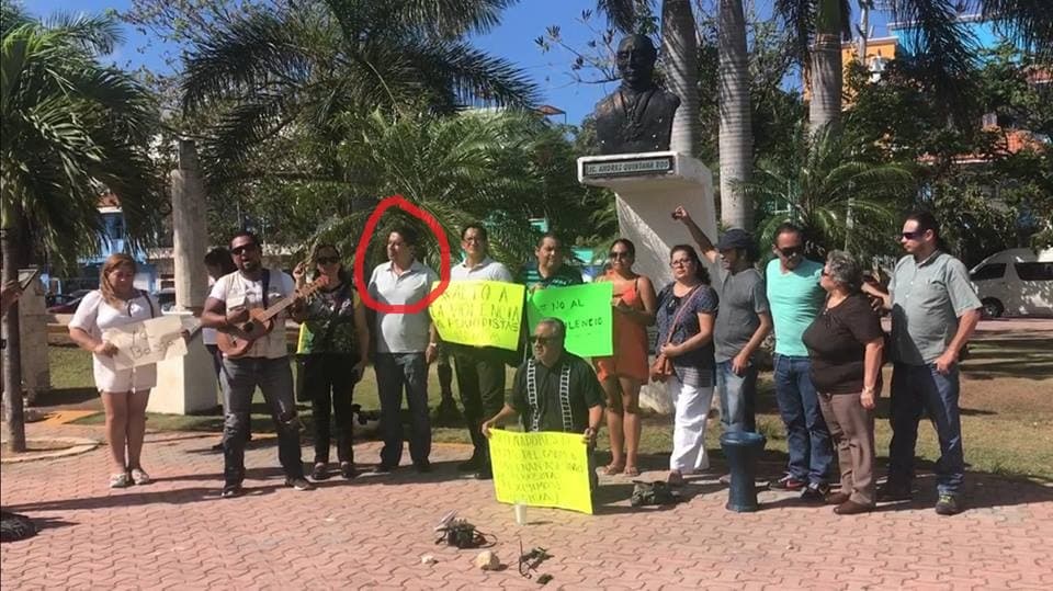 ADDENDUM: Lenin Amaro, el fanático de los reflectores