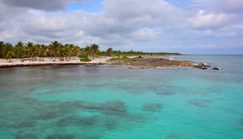 Lluvias dispersas en la Península de Yucatán por Onda Tropical No. 8