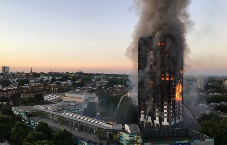 Incendio en Londres deja seis muertos y más de 70 heridos