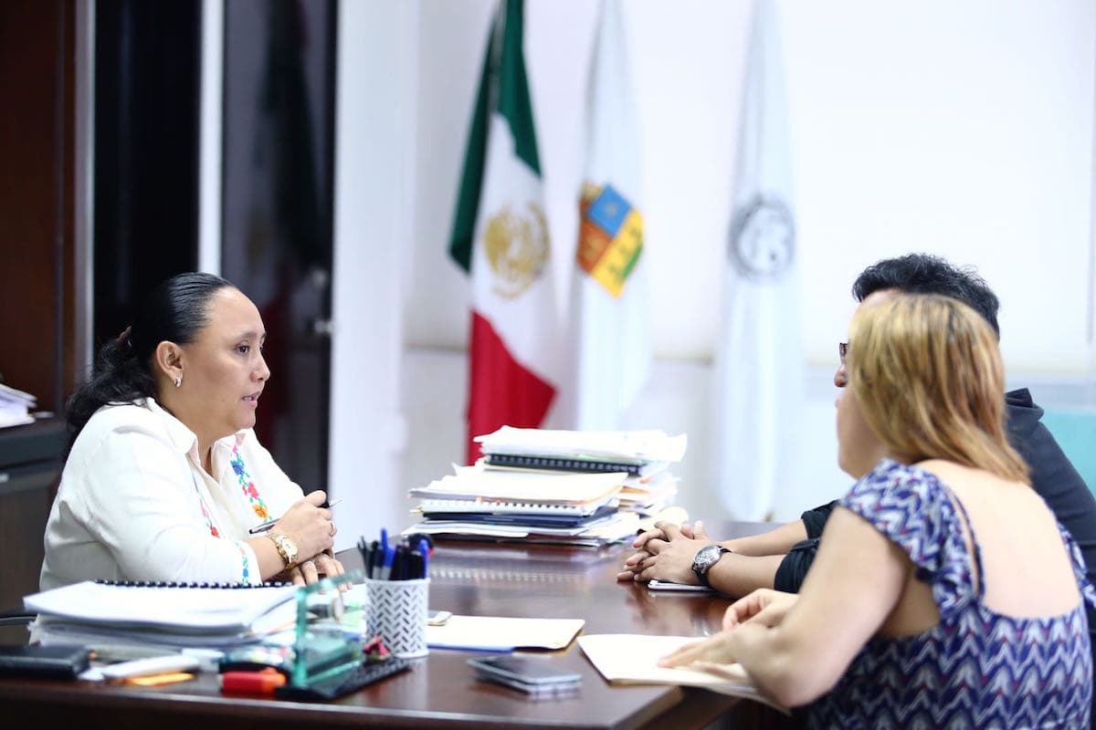 Atiende Cristina Torres personalmente a ciudadanos en Solidaridad Dialoga