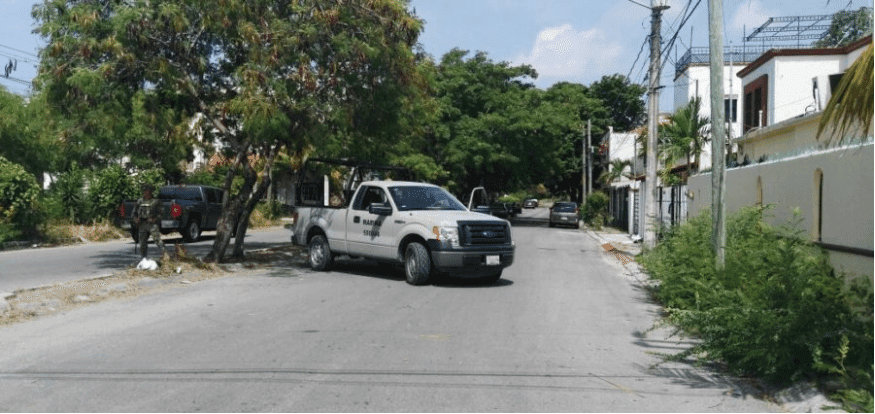 Nuevo cateo de la Marina en Cancún; posible aseguramiento drogas y armas