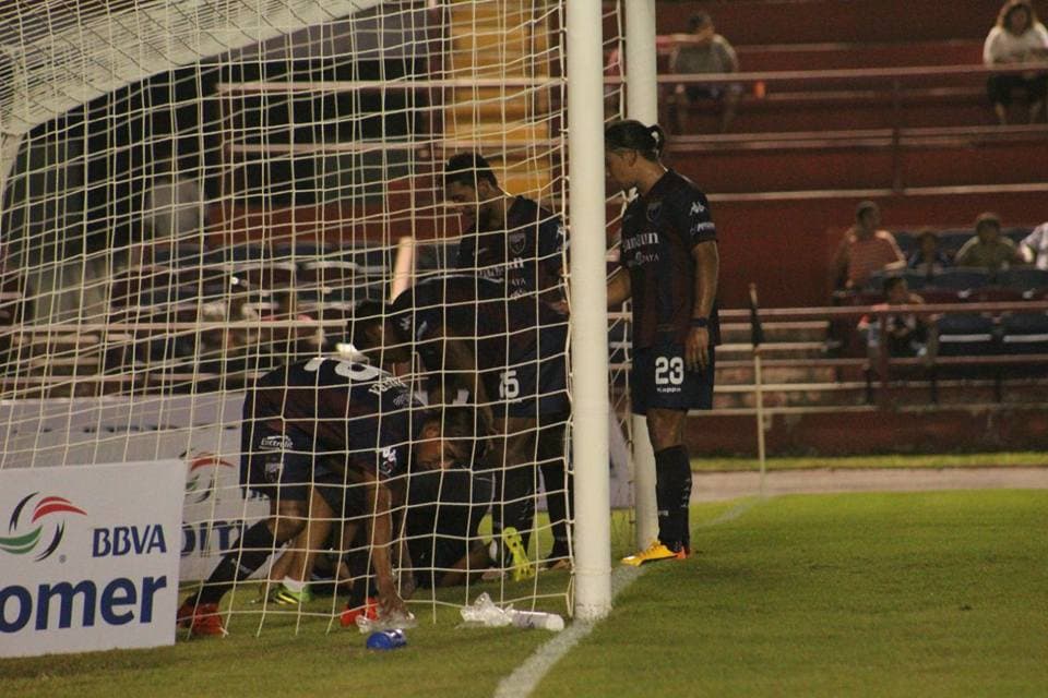 Jugador del Atlante sufre dramática fractura