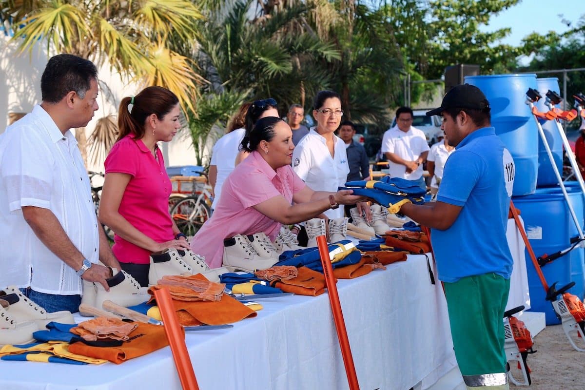 Cristina trabaja para mejorar servicios públicos en Solidaridad