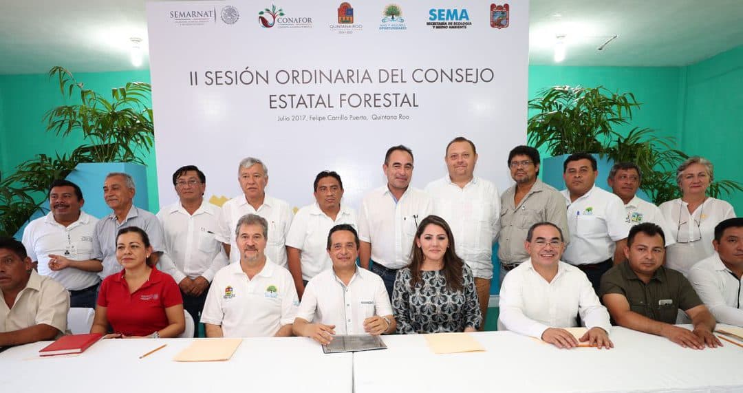 Carlos Joaquín asiste a reunión del Consejo Estatal Forestal