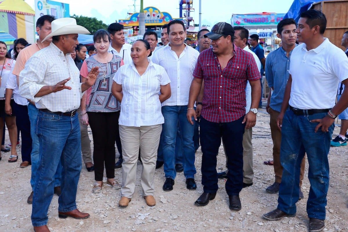 Ganaderos y cabalgantes participan en Feria Playa del Carmen 2017