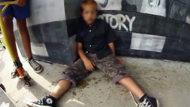 Niño de 12 años acude a AA para combatir su alcoholismo