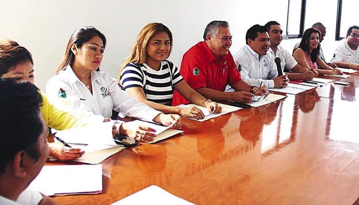 Comparecen ante MP ex regidores de Tulum por ejercicio indebido de funciones