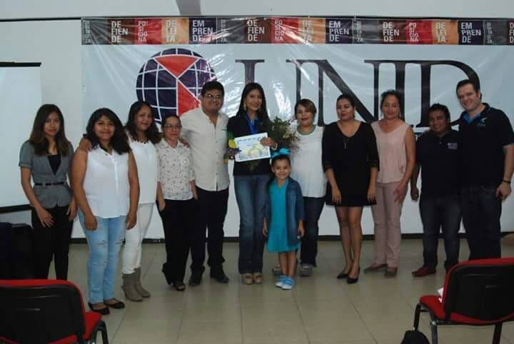 Reconocen liderazgo de la empresaria Carla Toledo