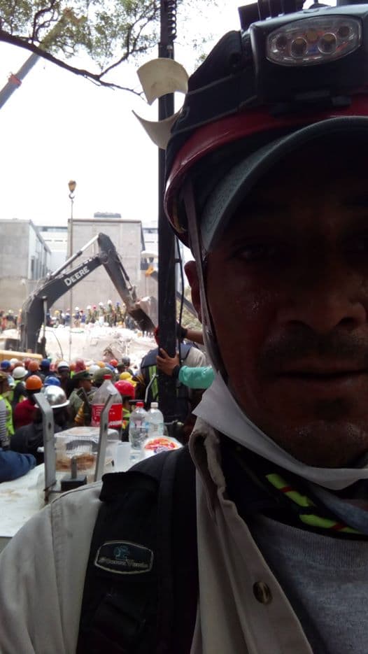 Luis Fernando Amezcua: el buzo de Mahahual que viajó a salvar vidas