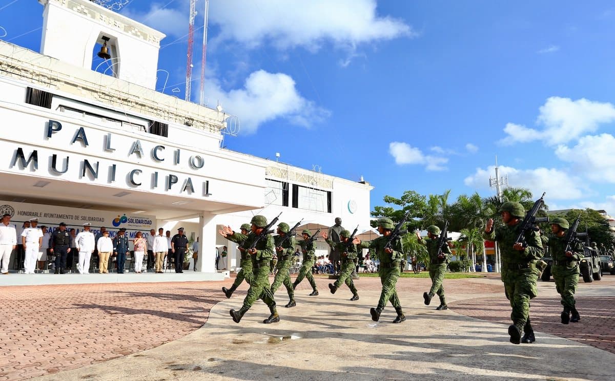 Más de cuatro mil 500 personas participan en Desfile Conmemorativo de Independencia