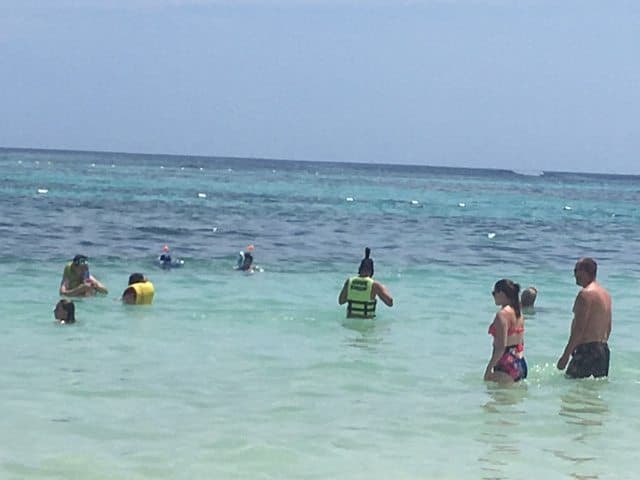 Otorgamiento de permisos genera caos y deterioro ambiental en Akumal