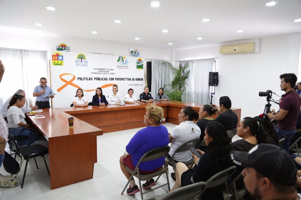 Realiza ayuntamiento taller de “Políticas Públicas con perspectiva de género”