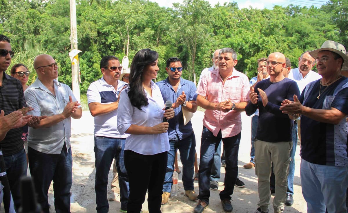 Gobierno de Laura Fernandez mejora terracería en la Zona Urbana