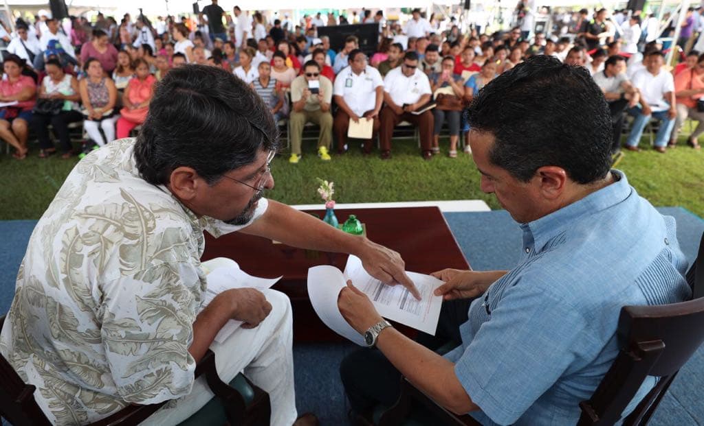 Agradecen en Puerto Morelos cercanía y atención de Carlos Joaquín