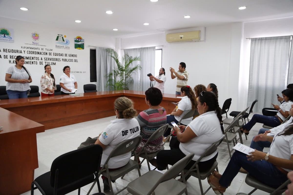 Sensibilizan a burócratas tulumnenses en temas de género