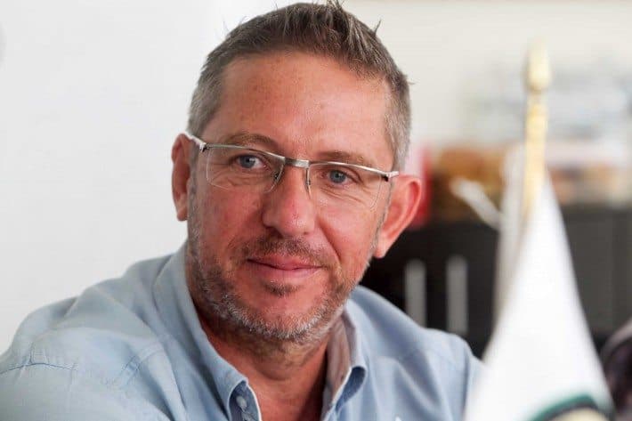 Desiste James Tobin de candidatura independiente