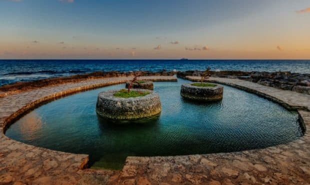 Occidental at Xcaret Destination, un ecoresort con piscinas de agua salada