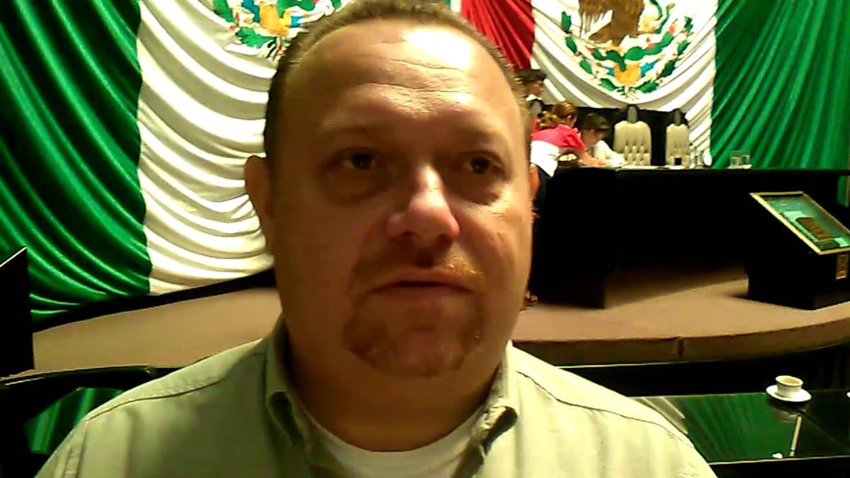 Chak Me ex mujeriego genera escándalo en Palacio Municipal; ordena apresar a cuñada