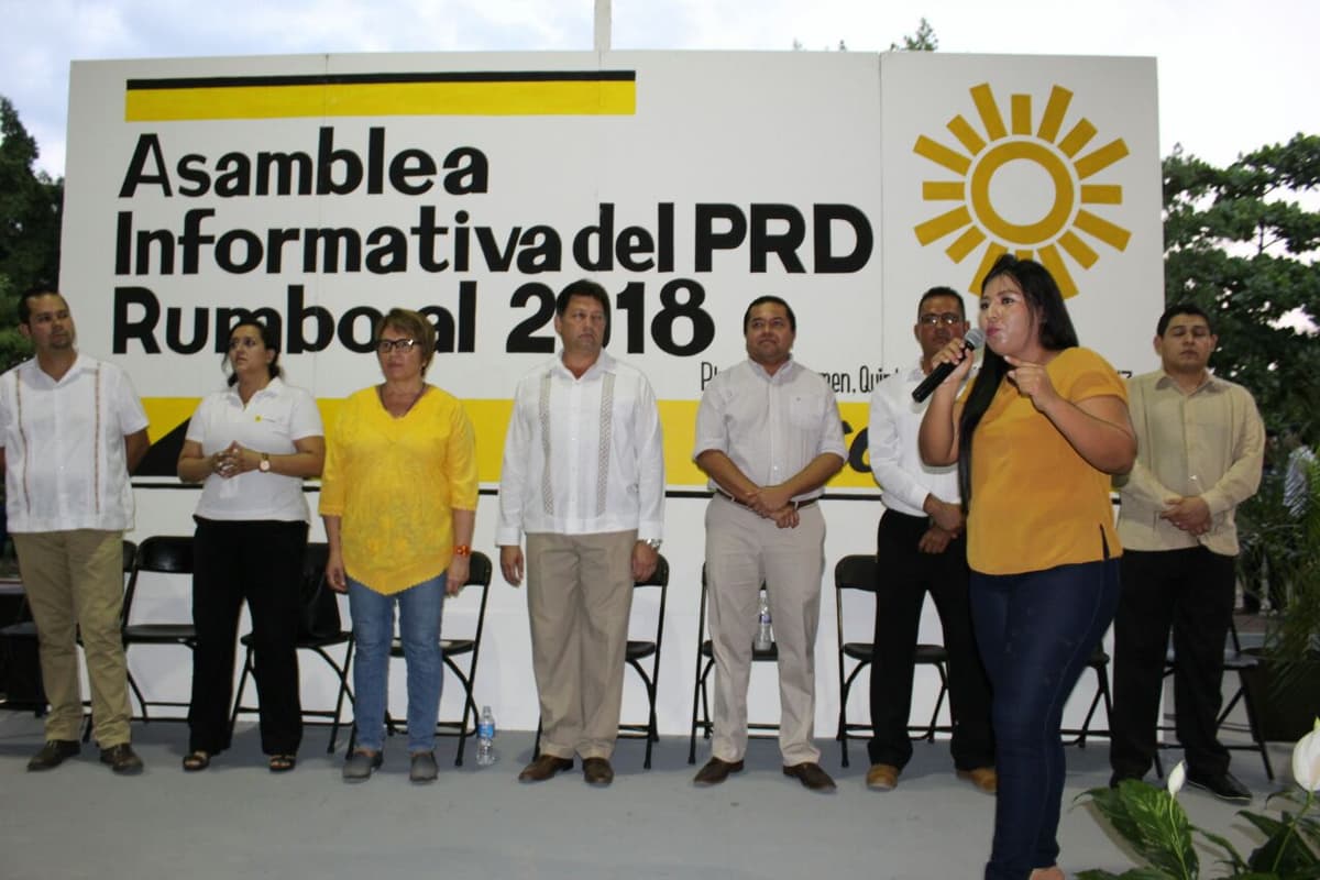 Cierran filas perredistas en Playa del Carmen