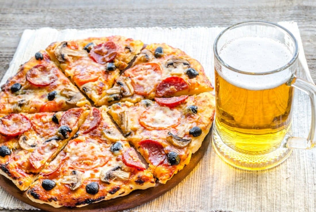 Chetumaleños tienen pasión por la cerveza, empanadas y pizzas, señala estudio