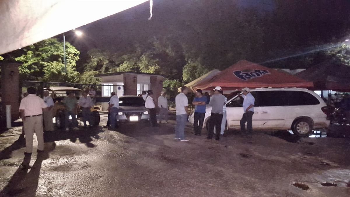 Toman cañeros el Ingenio San Rafael de Pucté