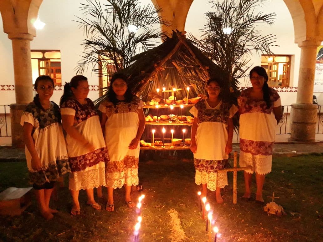 Realizan concurso de altares de muertos en Museo Maya de Carrillo Puerto