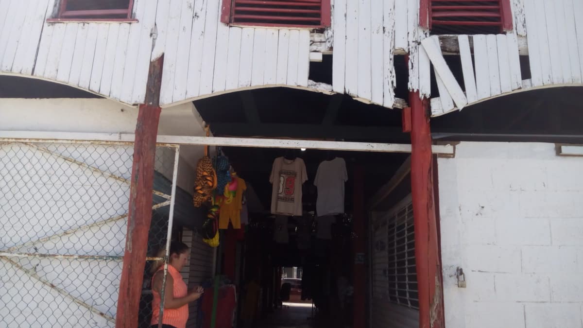 Desdeña Luis Torres a locatarios del mercadito 5 de Abril