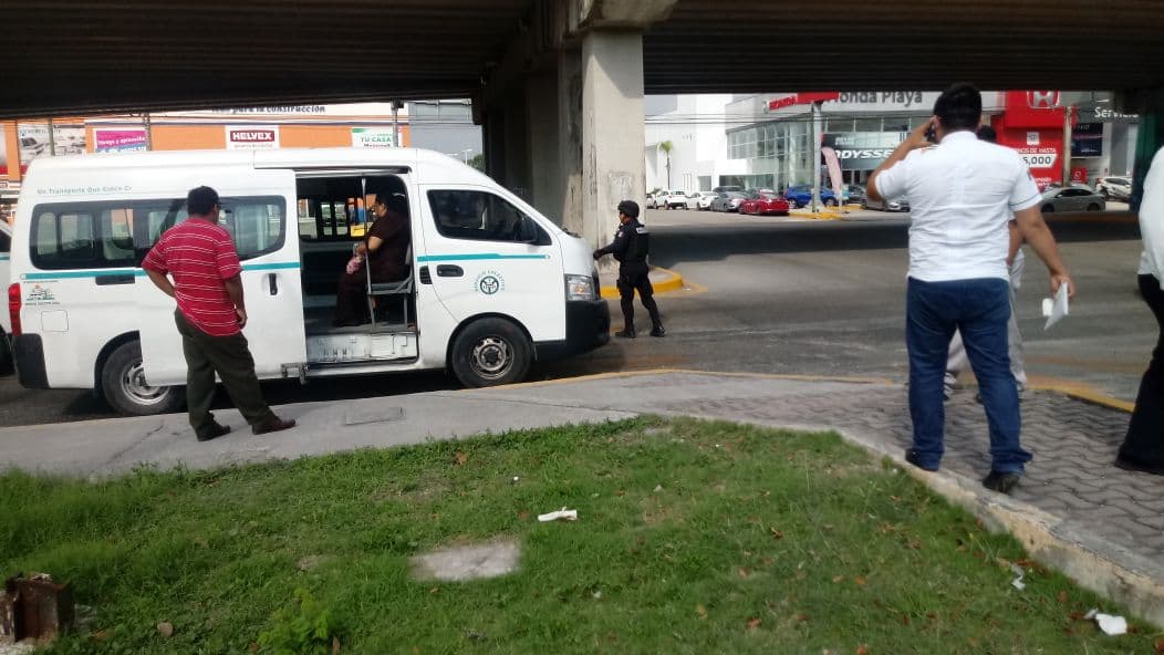 Tres lesionadas deja choque de Urbans en Playa del Carmen