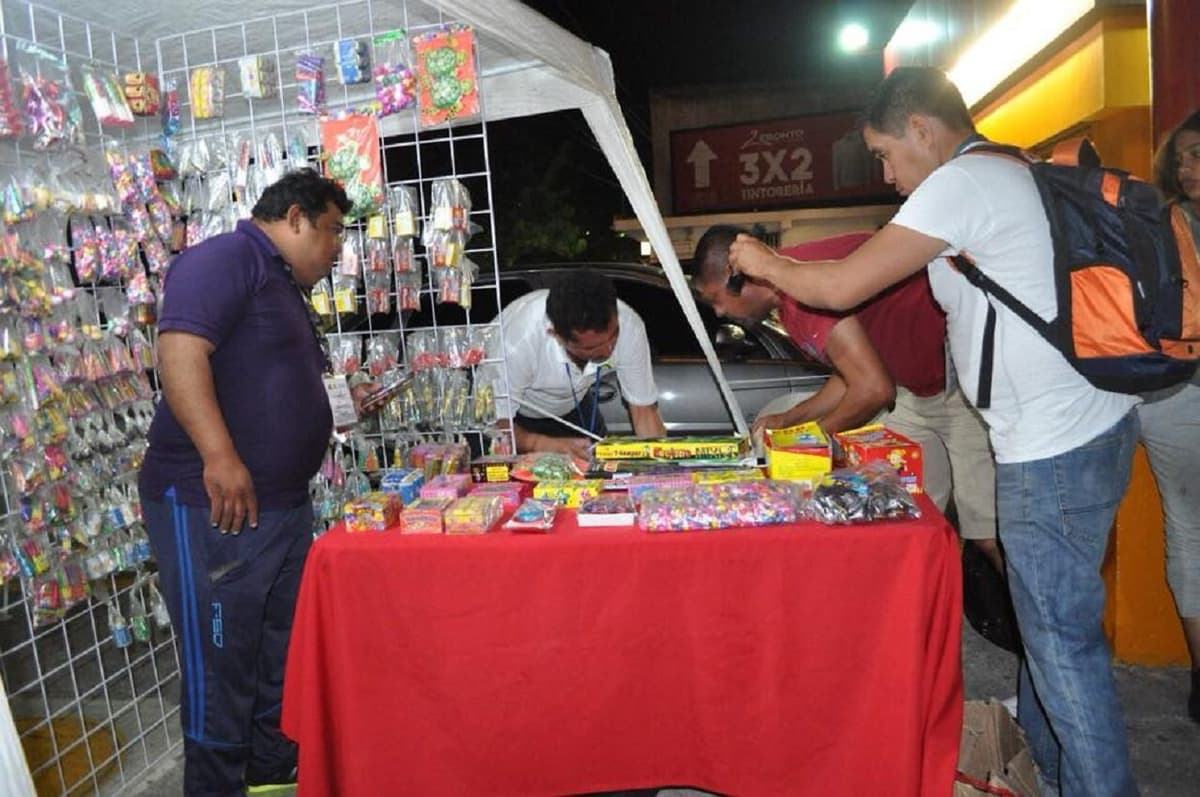 Decomisan pirotecnia explosiva en operativo de supervisión