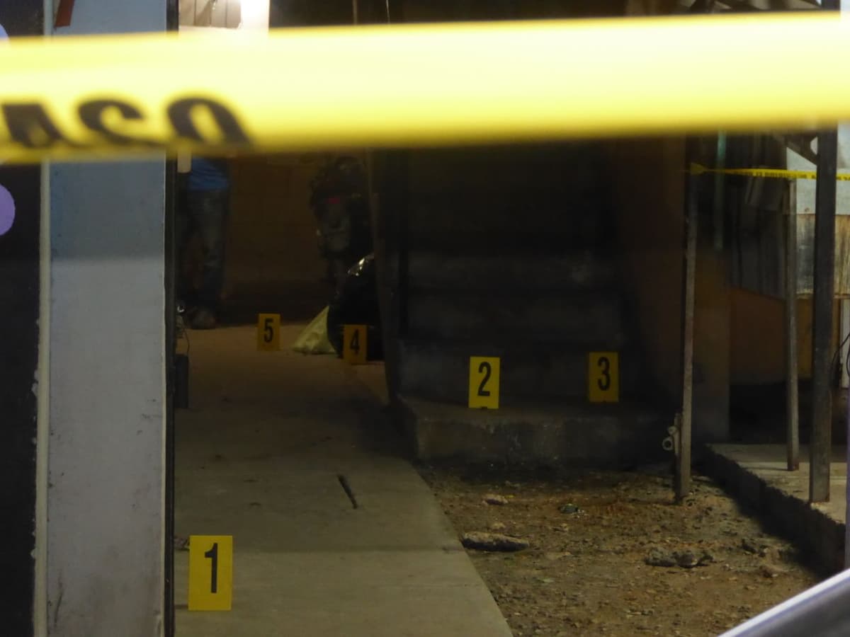 Detonaciones con arma de fuego en Villas del Sol, un hombre libra las balas