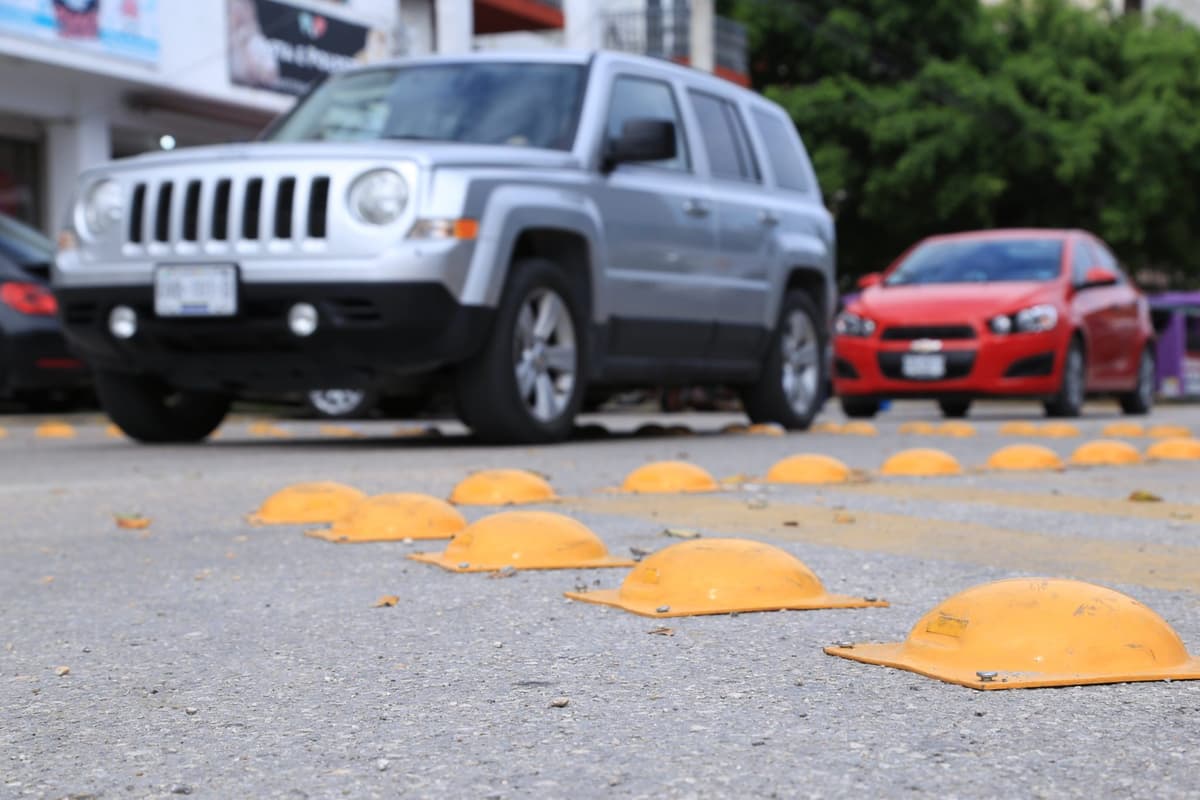 Brinda Solidaridad seguridad a transeúntes y conductores de vehículos